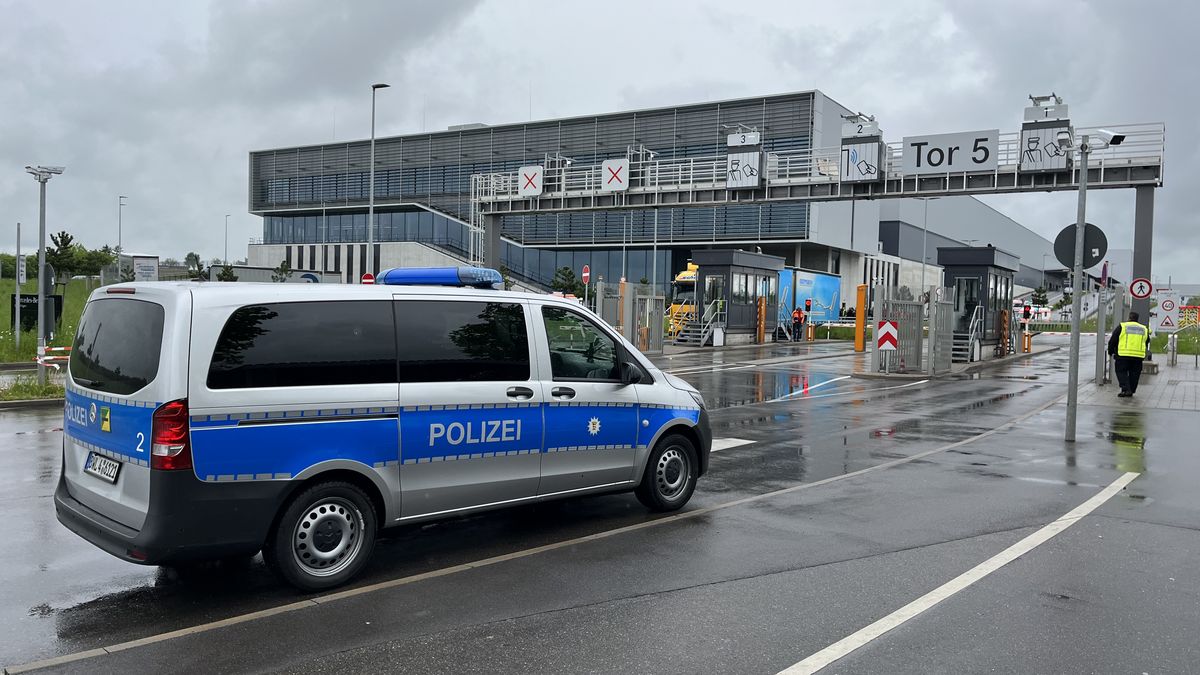 Střelba v automobilce Mercedes u Stuttgartu, dva mrtví